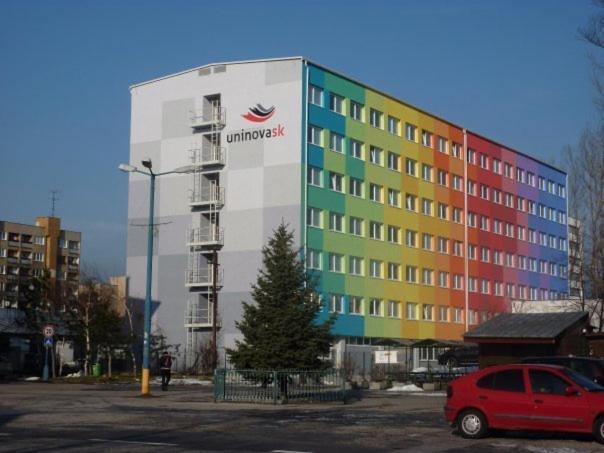 Uninova Hostel Pozsony Kültér fotó